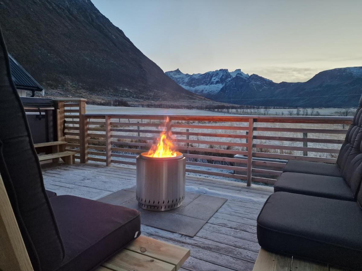 Arctic Lodge Tromvik With Jacuzzi Тромсе Екстер'єр фото